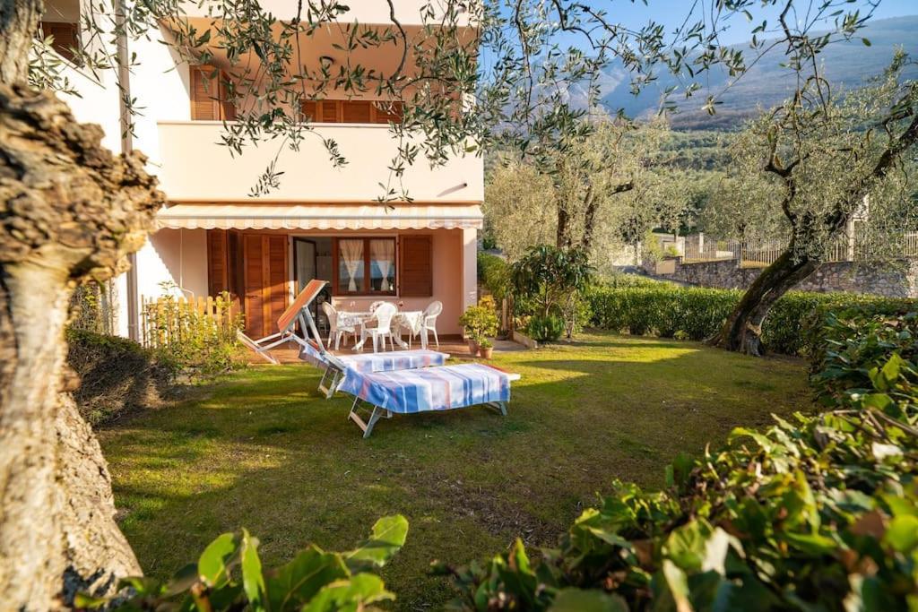 Ulivi Beth'S House Apartment Brenzone sul Garda Luaran gambar