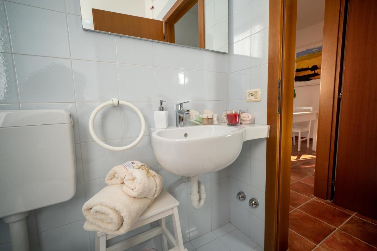 Ulivi Beth'S House Apartment Brenzone sul Garda Luaran gambar