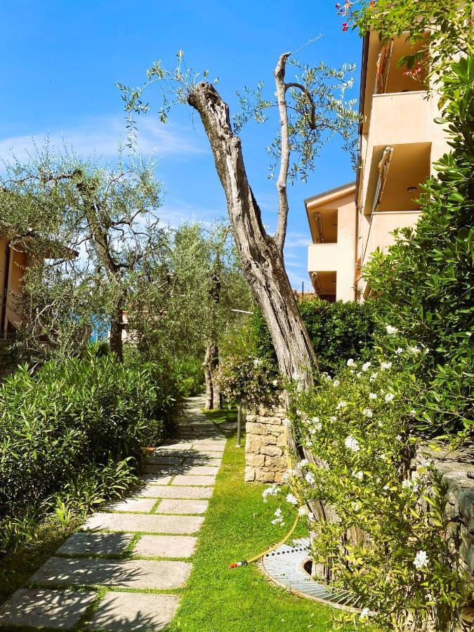 Ulivi Beth'S House Apartment Brenzone sul Garda Luaran gambar